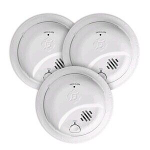 First Alert SMI100 Smoke Alarm Battery operated 3-Pack